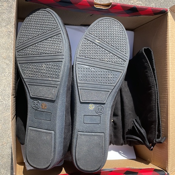 Arizona memory foam boot with cute tassel on back - Picture 3 of 4